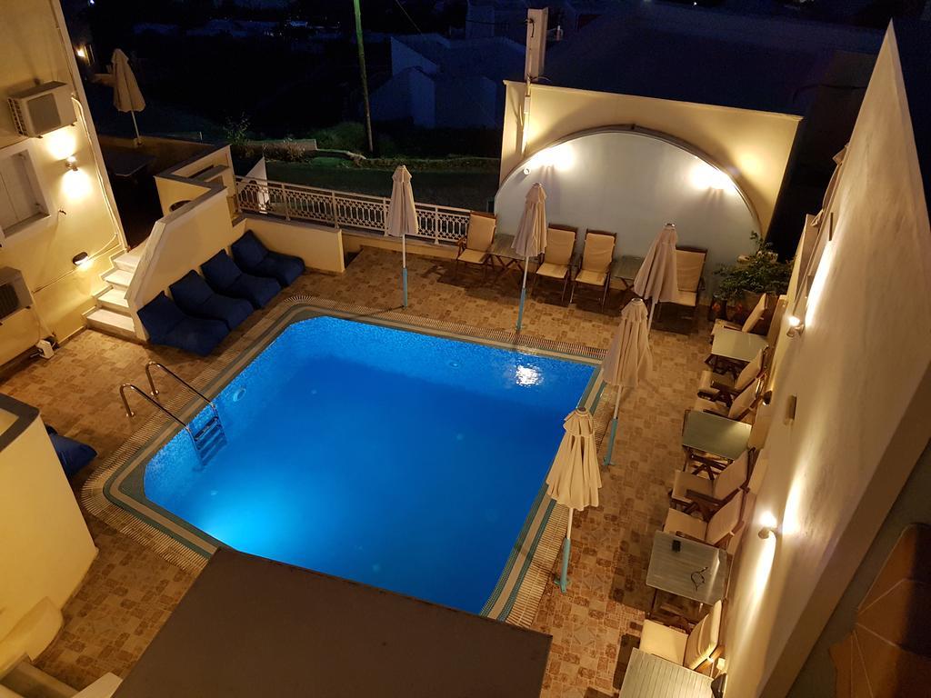 Aparthotel Sky Of Thira Fira  Zewnętrze zdjęcie