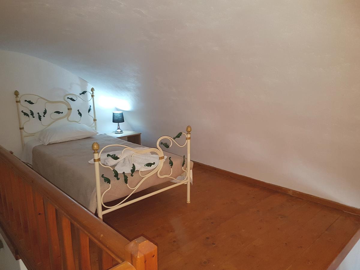 Aparthotel Sky Of Thira Fira  Zewnętrze zdjęcie