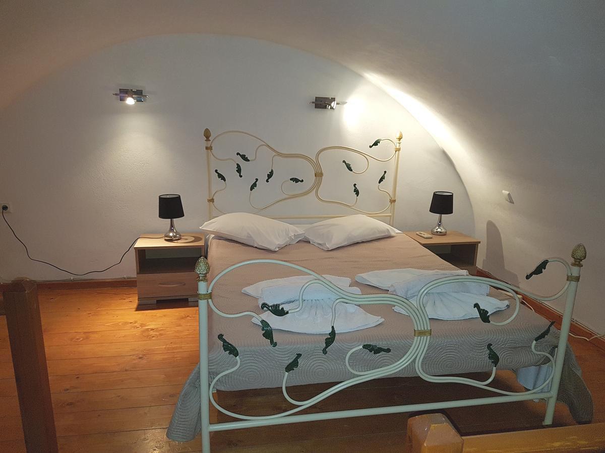 Aparthotel Sky Of Thira Fira  Zewnętrze zdjęcie