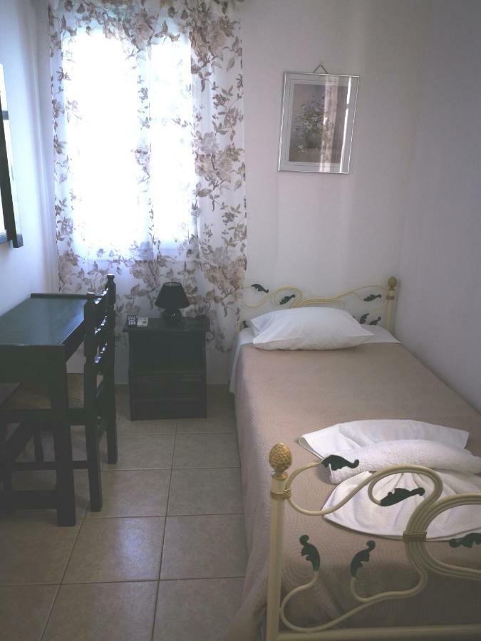 Aparthotel Sky Of Thira Fira  Zewnętrze zdjęcie